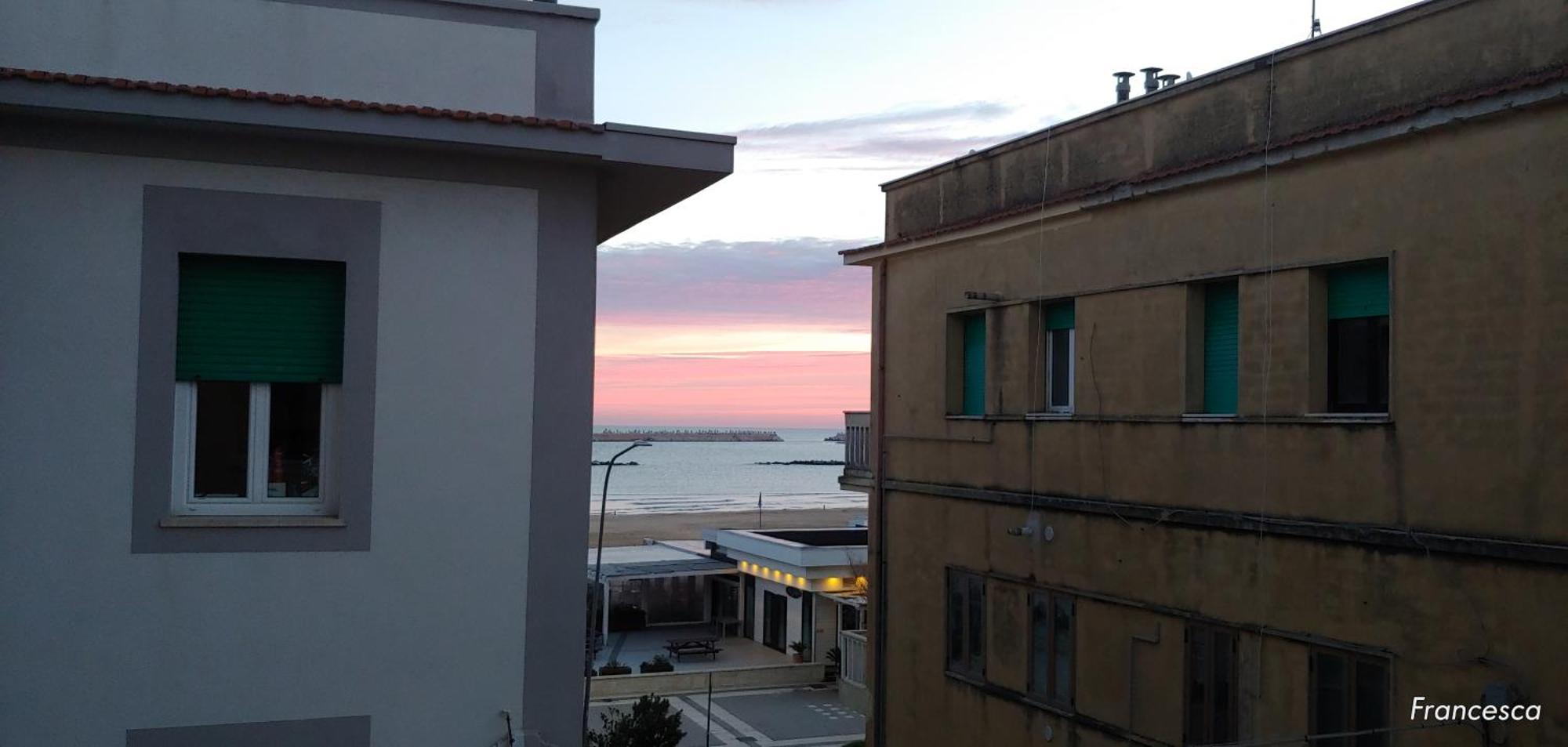Casa Di Pipo - Appartamento Davanti Al Mare Pescara Zewnętrze zdjęcie